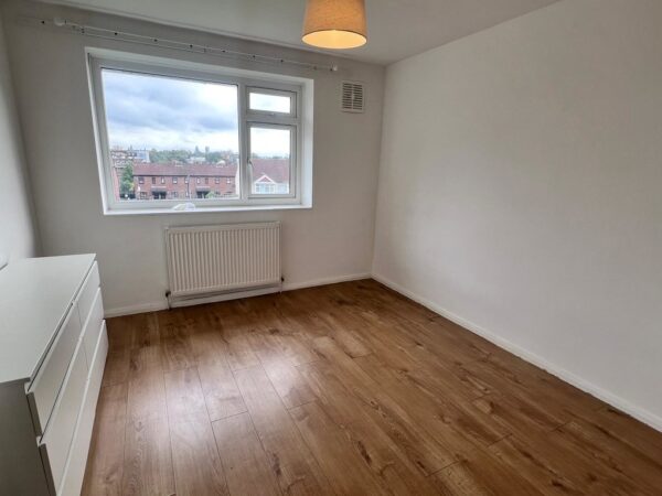 3 Bedroom Flat To Rent In Streatham