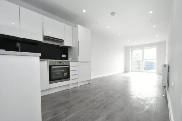 2020 Built 2 Bed Flat To Let in Purley