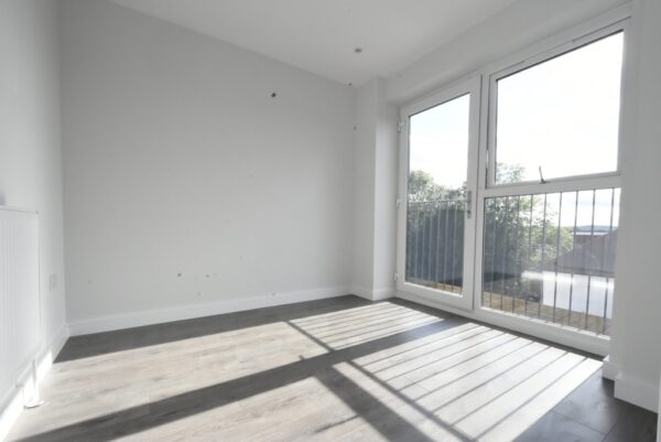 2020 Built 2 Bed Flat To Let in Purley