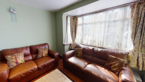 Four Bedroom House to Rent in Waddon