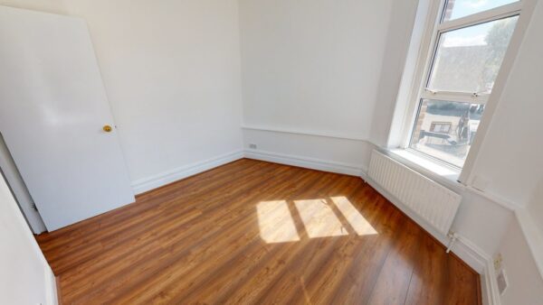 Newly Refurbished Flat To Let In Croydon