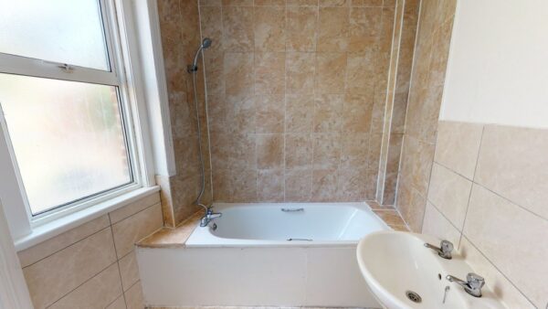 Newly Refurbished Flat To Let In Croydon