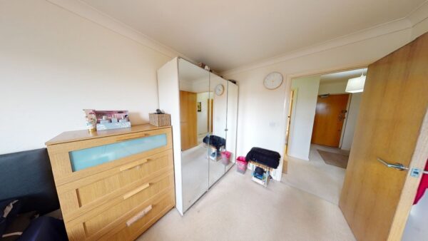 Two bed apartment for sale in Norbury