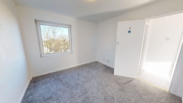 3 Bedroom Flat Available To Let In East Croydon