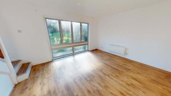 3 Bedroom Flat Available To Let In East Croydon