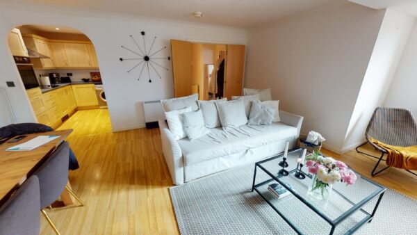 One Bedroom Luxury Apartment to Rent in Norbury SW16